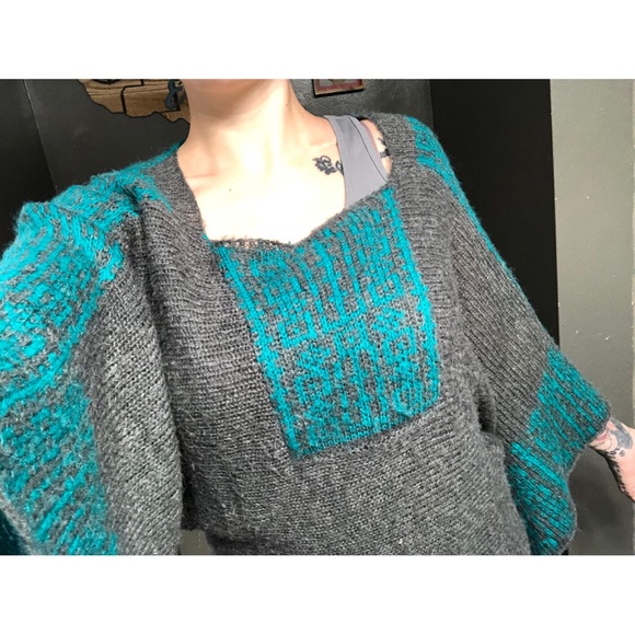Anthropologie Tops - Flare Sleeve Anthro Wooden Ships Gray Sweater